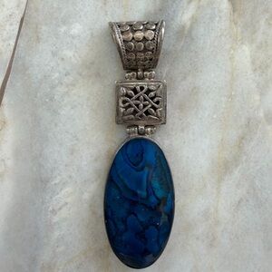 Elegant Blue Stone Pendant Necklace